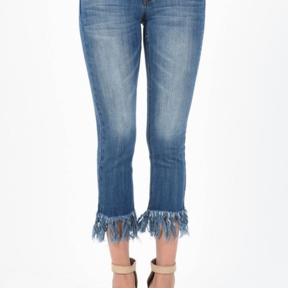 Judy Blue Cropped Fringe Bottom Jeans 